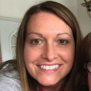 Meet your Posher, Denise